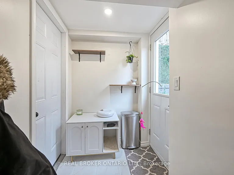840 Macodrum Dr #LOWER — Photo 24