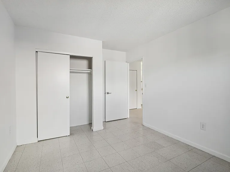 20-16 Seagirt Blvd #107 — Photo 3
