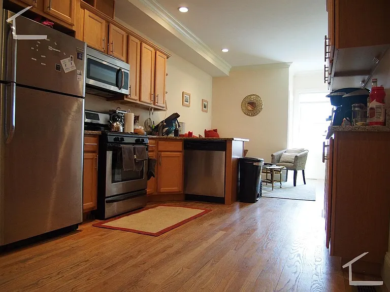 25 Lothrop St #5 — Photo 5