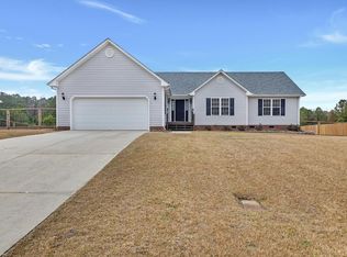 213 E Ridge Ct, Jacksonville, NC 28540