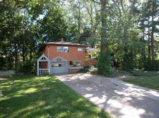 2017 Forres Ave, Saint Joseph, MI 49085