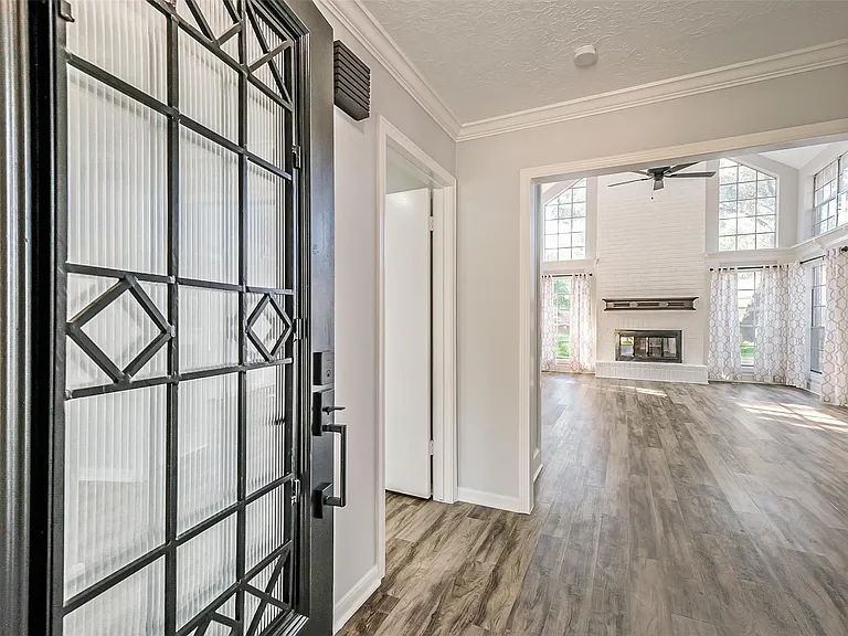 20506 Park Pine Dr — Photo 3