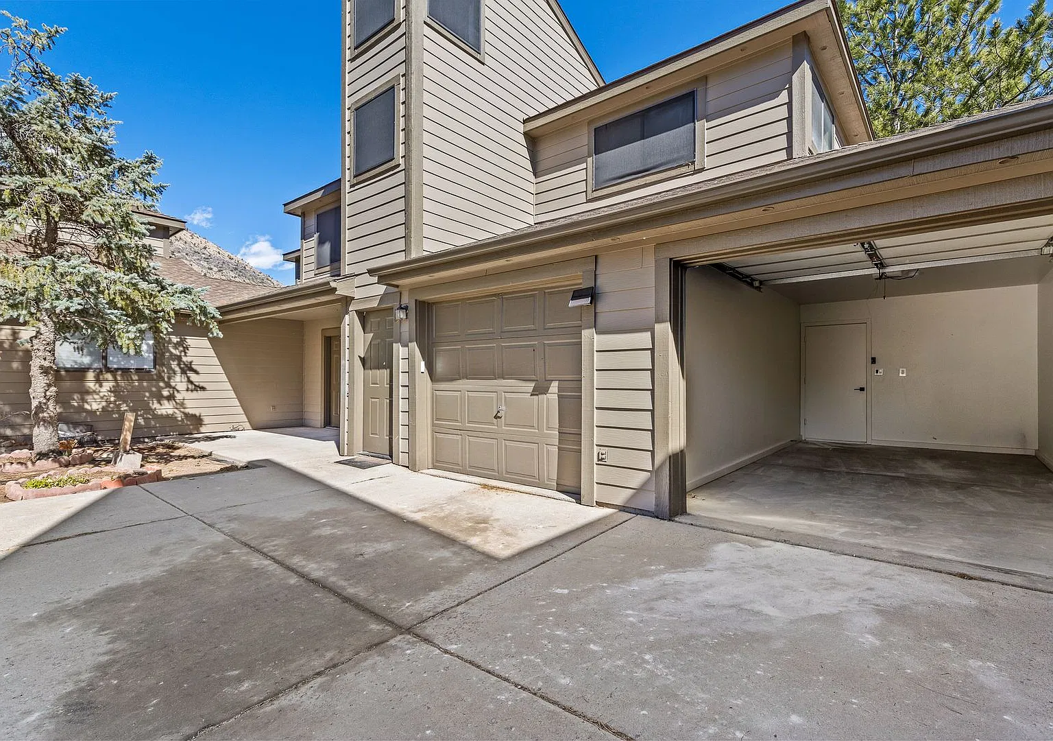 Venture on Lockett — Photo 2
