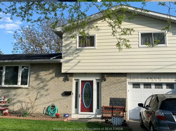 5835 Rose St, Windsor, ON N8T 3E6