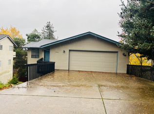 (Undisclosed Address), Eugene, OR 97405