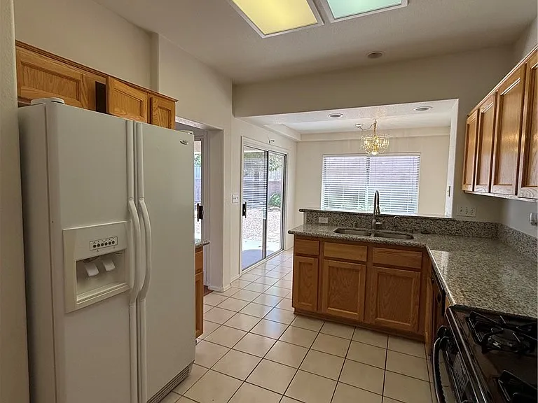 10905 Mill Cove Ave — Photo 6