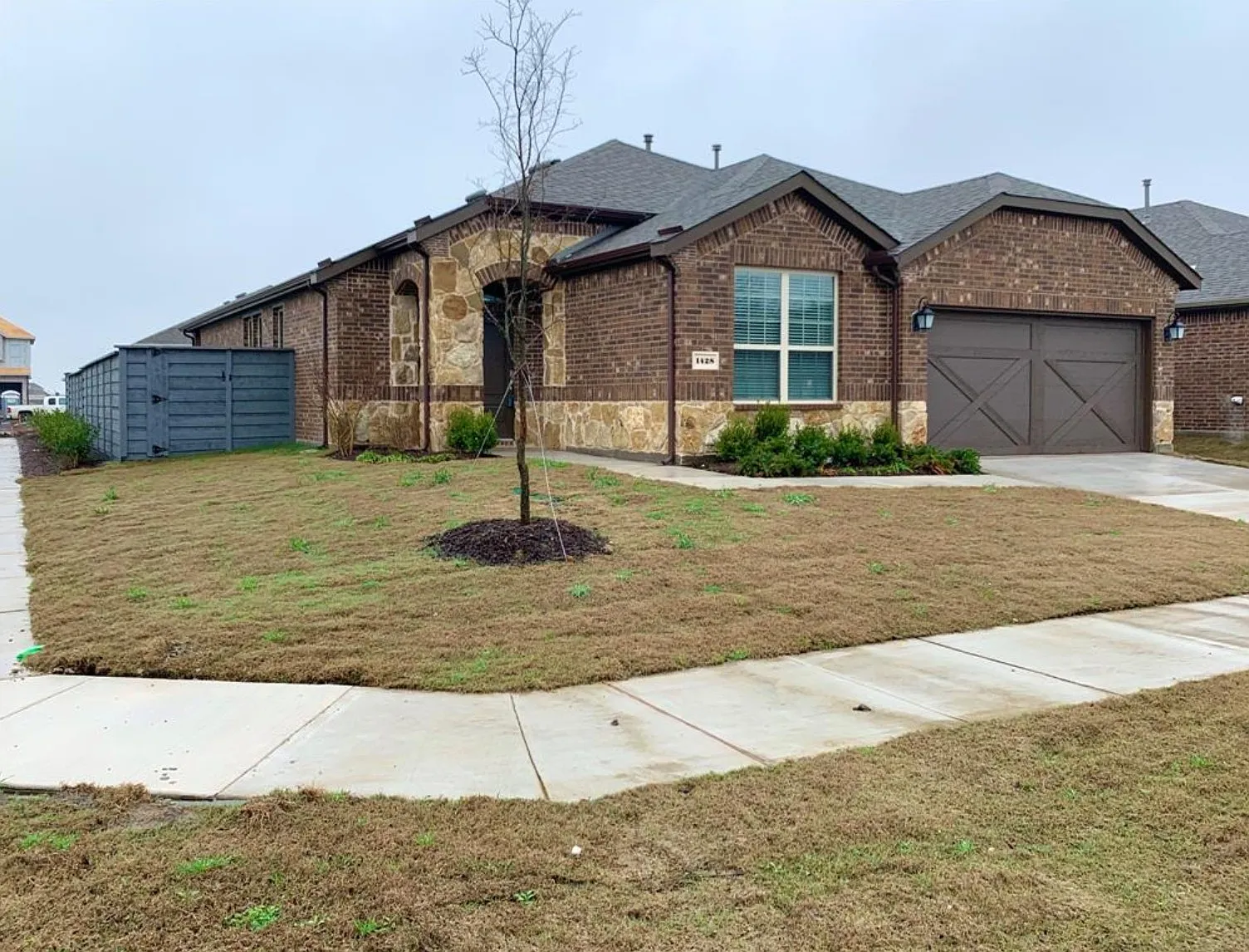 3 bed, 2152 sqft, $2,500 — Photo 2