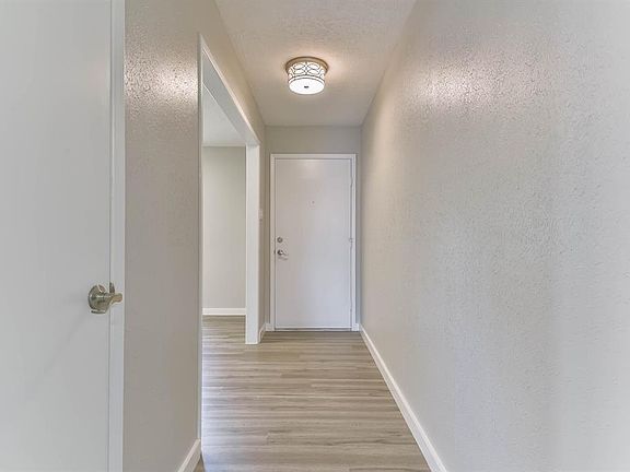 5th image of 3607 Tanglebriar Dr