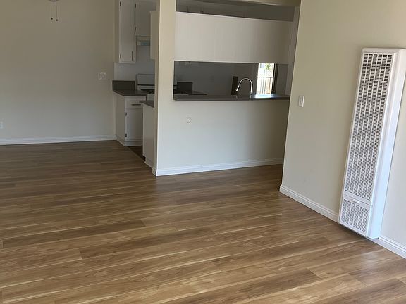 4th image of 636 W Wilson Ave APT 215