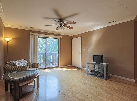 5th image of 510 Taylor Ave APT F