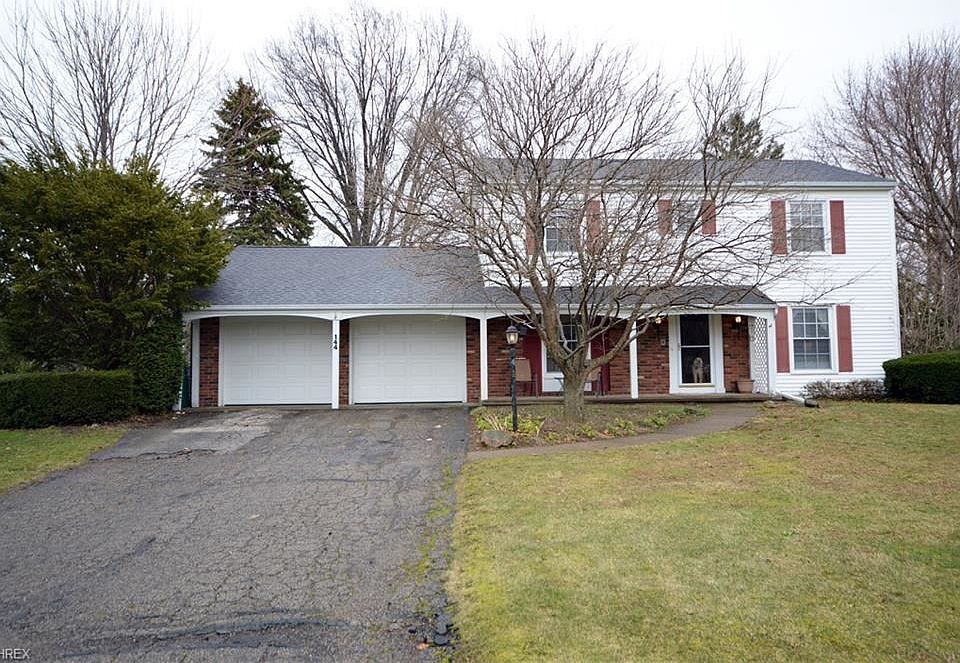 1st image of 144 Willowbend Dr
