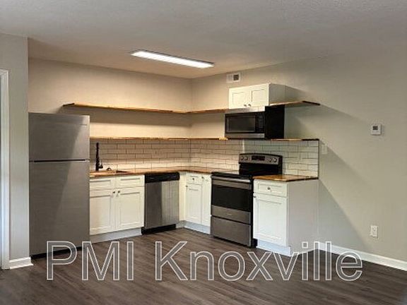 2nd image of 123 Ingersoll Ave APT 7