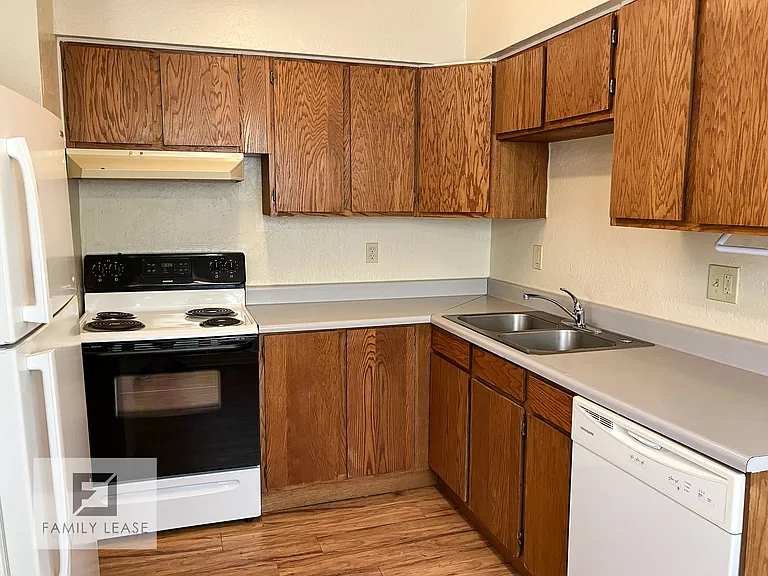 3646 E Blacklidge Dr #9 — Photo 4