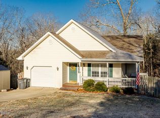 326 White Pine Ln, Brandenburg, KY 40108