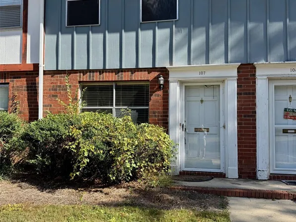 1300 Larchmont Pl APT 107, Salisbury, NC 28144