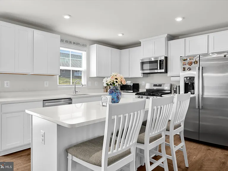 310 Creekside Dr — Photo 10