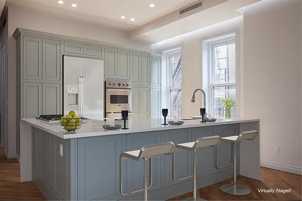 Sold by Douglas Elliman | media 24