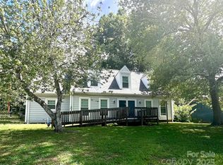 7631 Applewood Ln, Charlotte, NC 28227