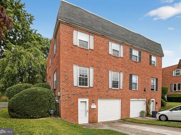 133 Gardner St, Philadelphia, PA 19116