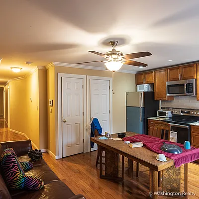 Rented by Washington Realty Corp. | media 10