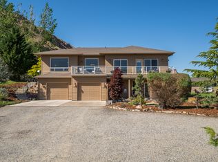 7495 Pot O Gold Ln, Wenatchee, WA 98801