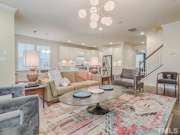 4th image of 129 Bailey Park Ct