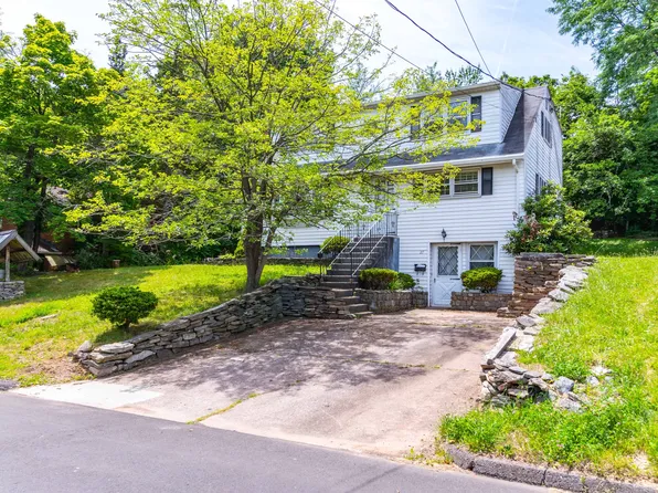 27 Mountain View Drive, East Hartford, CT 06108