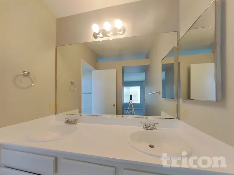 213 Jana Way — Photo 8