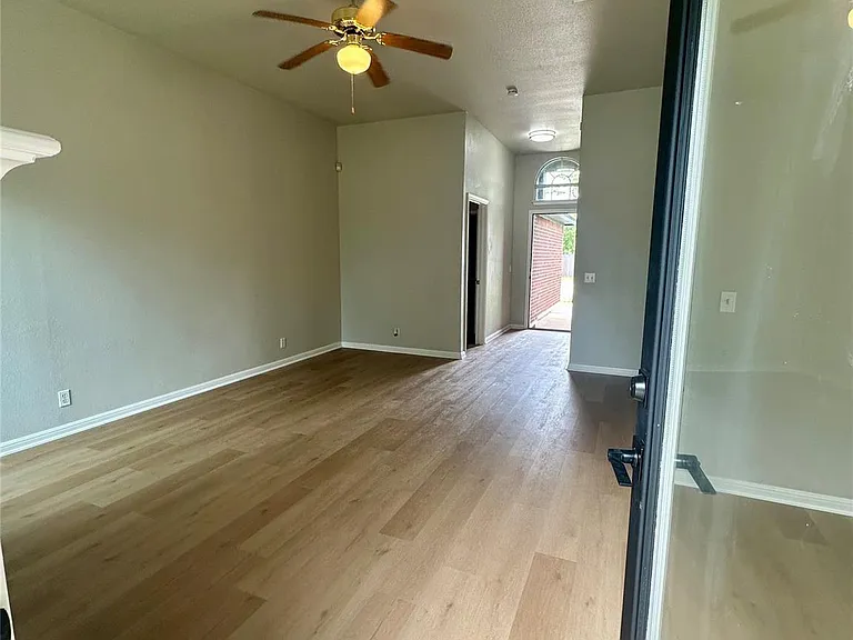706 N Creek Blvd — Photo 4