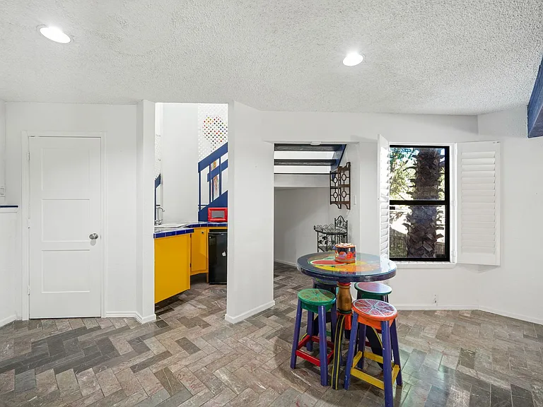 590 Cross River St #1 — Photo 11
