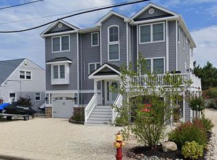 265 W 11th St, Ship Bottom, NJ 08008