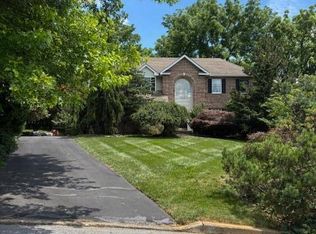 1905 Grouse Ct, Easton, PA 18040
