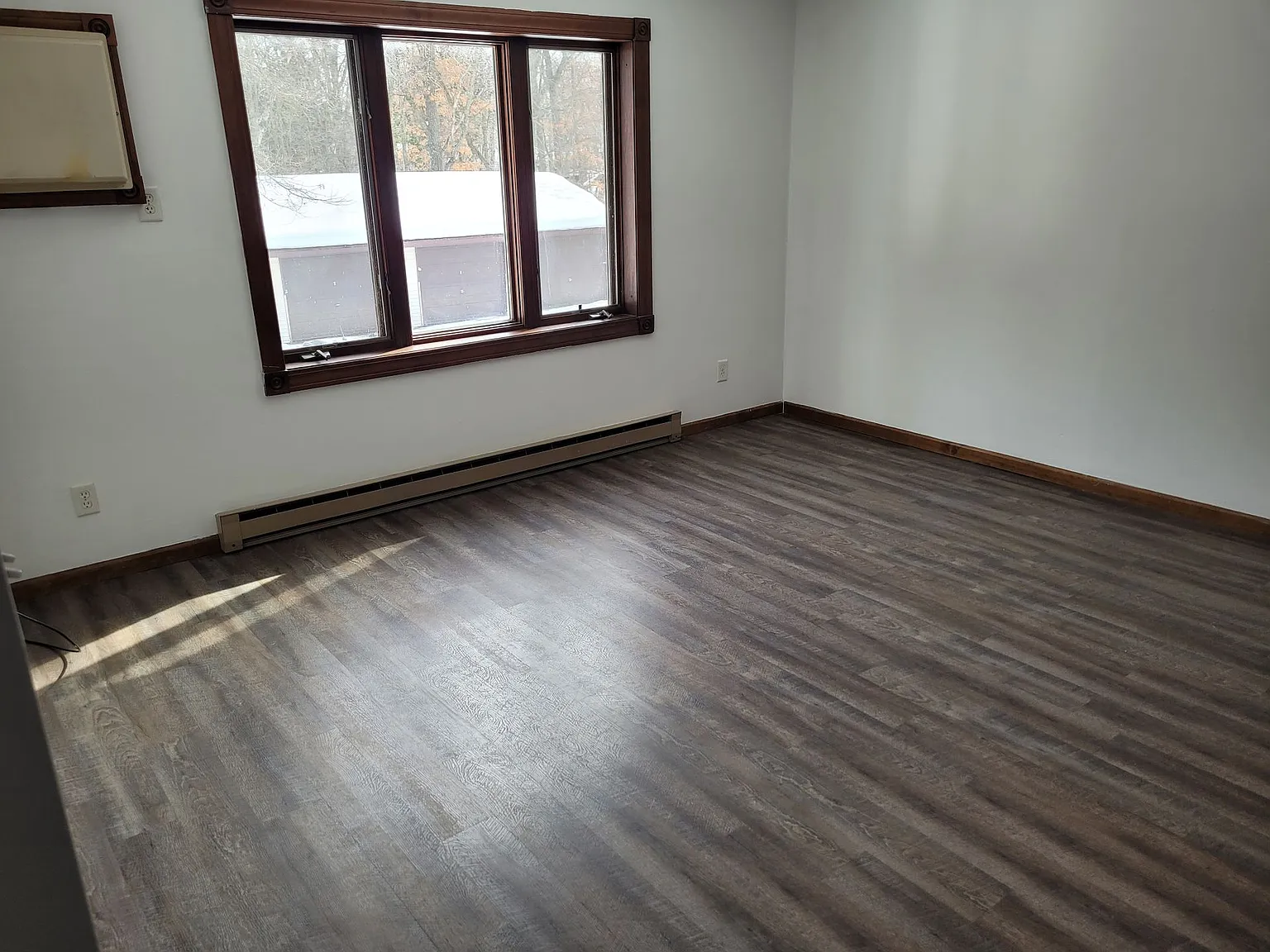 Experience Luxurious Living in the Heart of Kenwood, Baxter - Spacious Apartment — Photo 4