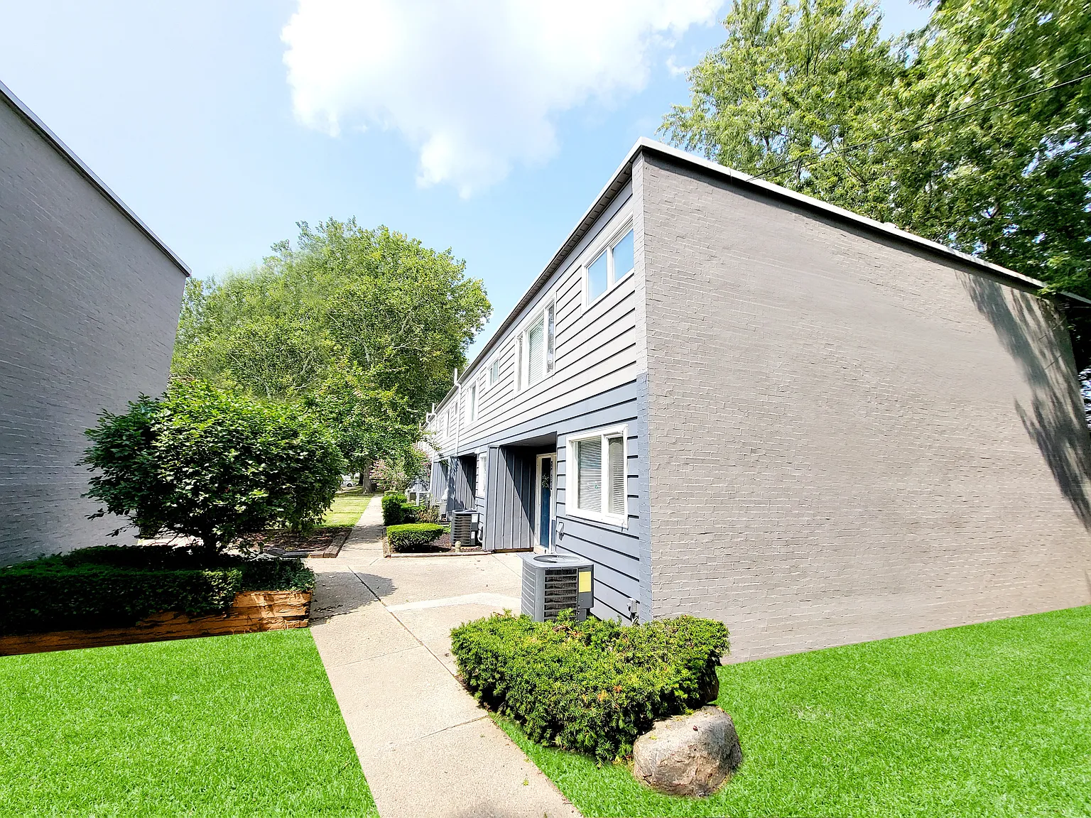Townhomes at 28th — Photo 3