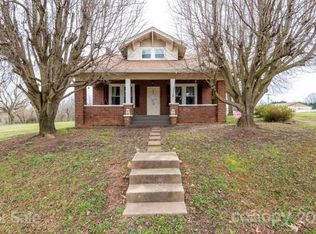 66 N Thomas Ln, Stony Point, NC 28678