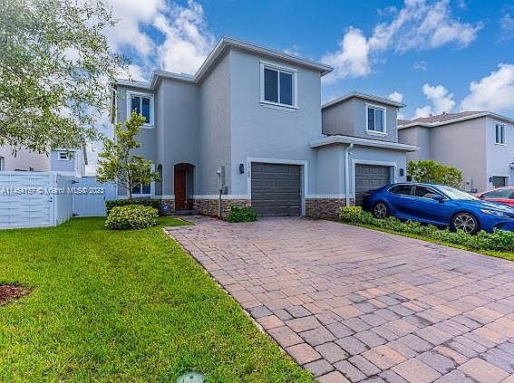 1st image of 1769 SE 8th Pl #1