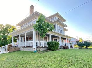 623 N Main St, Cleburne, TX 76033
