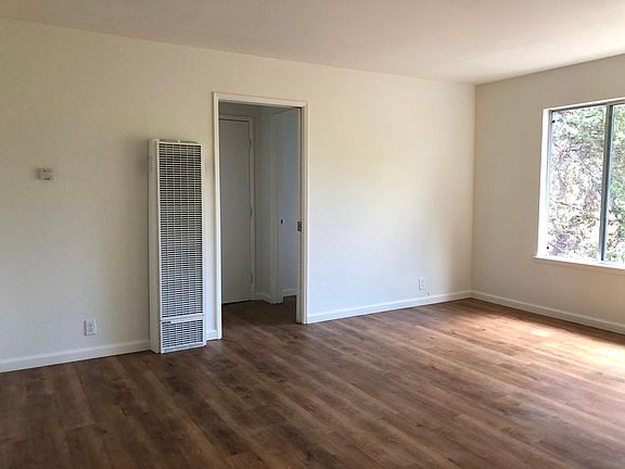 5th image of 275 Poplar Ave #11