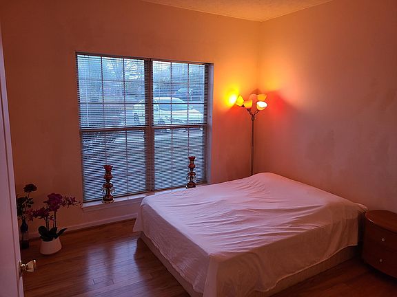 5th image of 9812 Feathertree Ter APT A