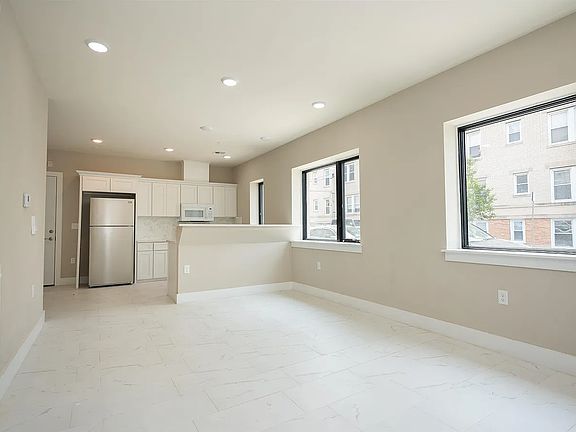 3rd image of 242 Beacon Ave #101