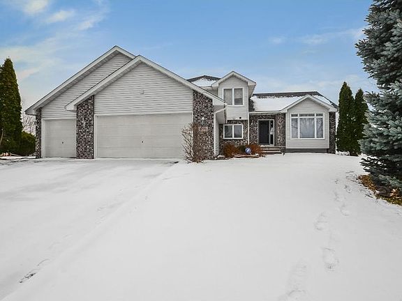 2nd image of 8700 Queens Gdns