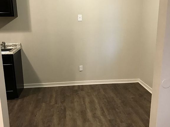3rd image of 1211 N Leverett Ave APT 33