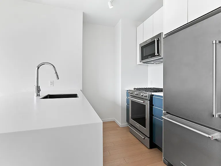415 Red Hook Ln #7A — Photo 2