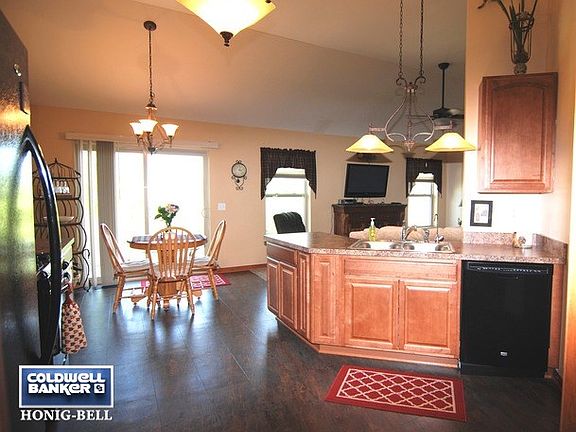 3rd image of 345 S Enrietta Dr