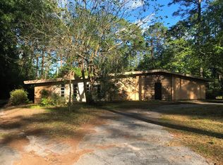 110 Pine Needle Rd, Fitzgerald, GA 31750