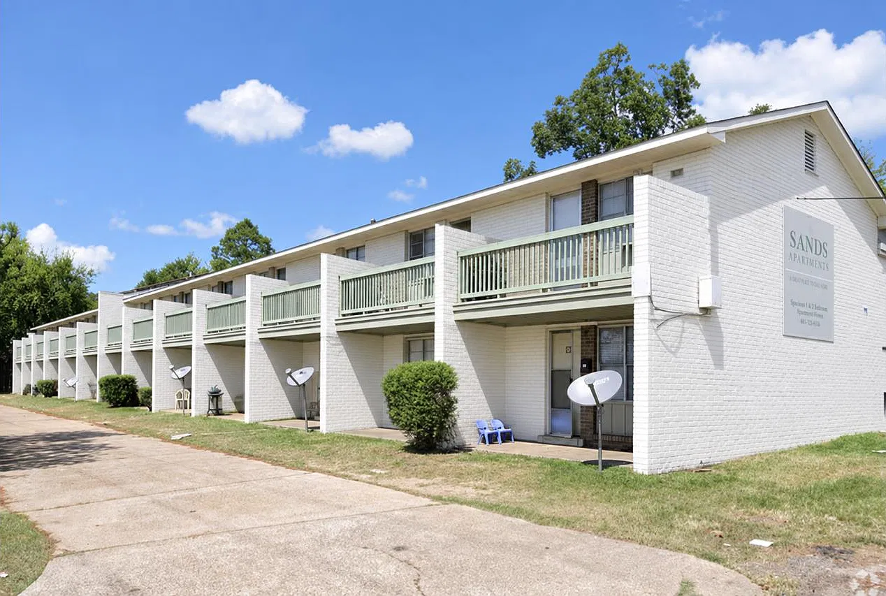 1213 Martin Luther King Jr Blvd — Photo 1