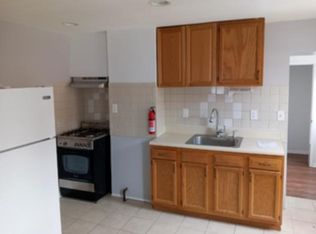 725 W Broad St APT 1, Quakertown, PA 18951