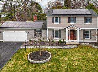 42 Bromley Rd, Pittsford, NY 14534
