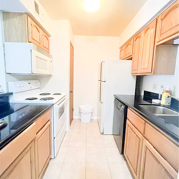 904 University Oaks #106 — Photo 7