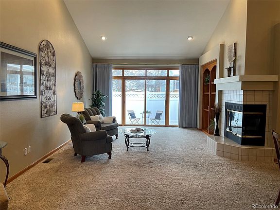3rd image of 2 Hathaway Ln